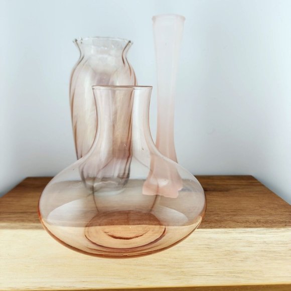 Lot of 3 Unique Vintage Mixed Blush Art Glass Blown Vases mismatched styles - Picture 2 of 8
